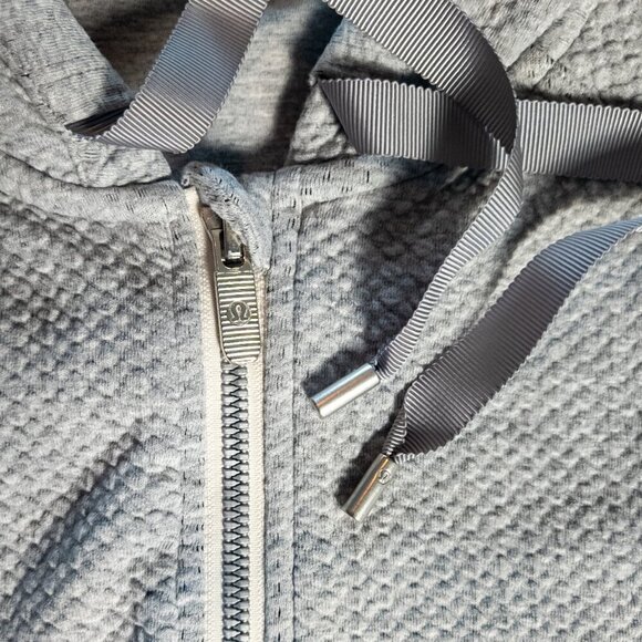 Lululemon Catch A Moment Zip Hoodie - 4 Heathered Core Light Grey - Picture 5 of 7
